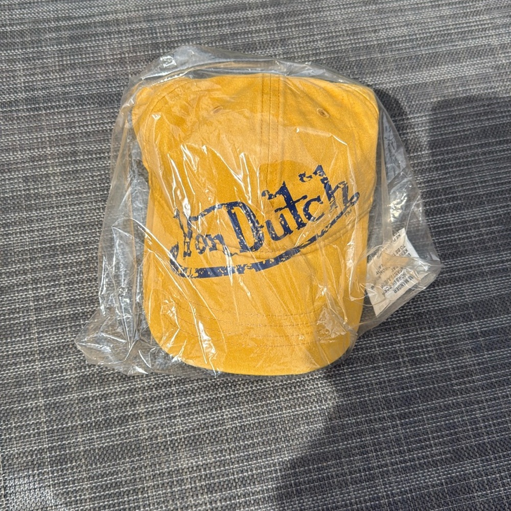 NWT Von Dutch distressed mustard yellow hat